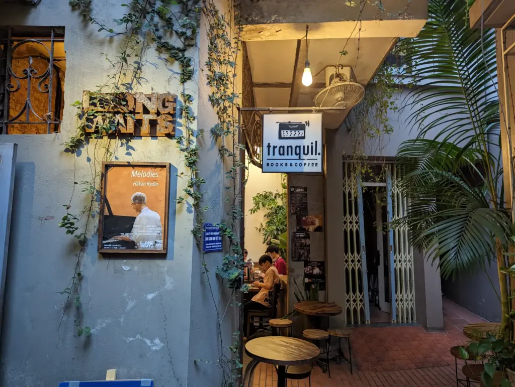 Tranquil Bookstore & Cafe, Hanoi, 13.10.2023