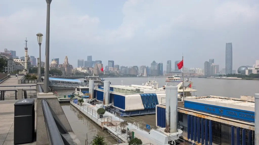The Bund, 13.10.2025, Huangpu, Shanghai, China