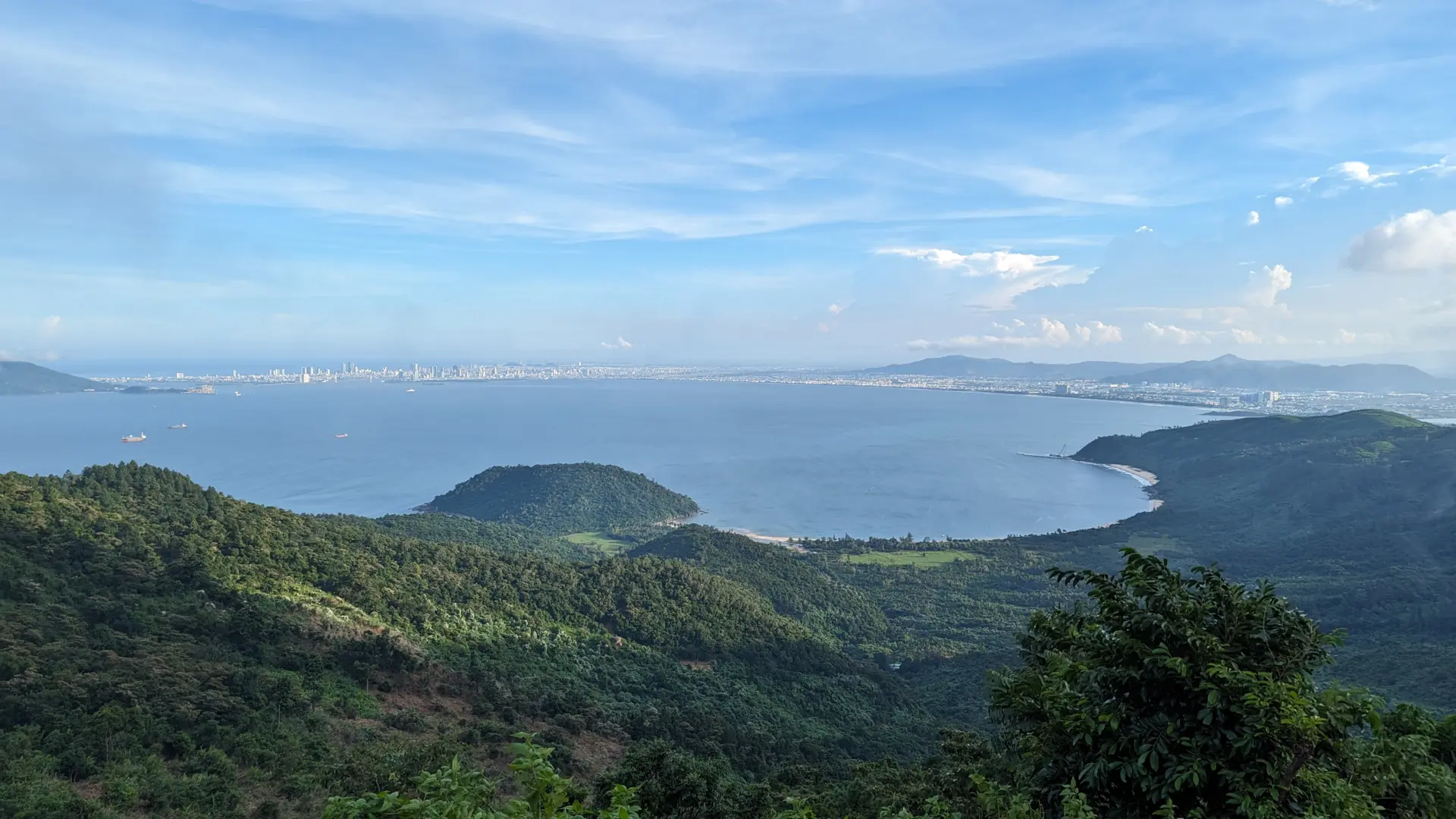 Hải Vân Quan (Wolkenpass), Huế