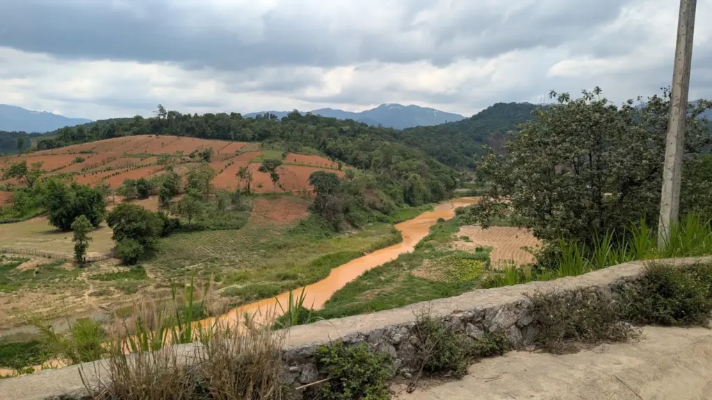 Auf dem Weg von Lak Sao zum Nam Phao Intl. Checkpoint, 10.05.2025, Laos