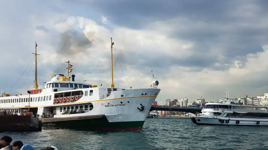 Galatabrücke, Eminönü, April 2018