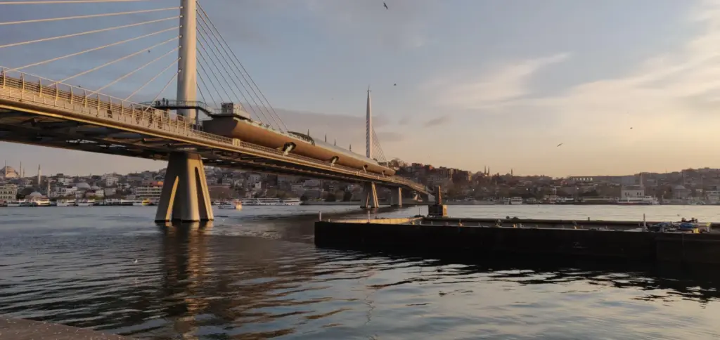 Haliç-Brücke, Karaköy, April 2019