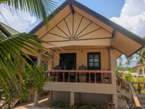 Lolita Bungalows, Maenam Beach, Koh Samui, Thailand