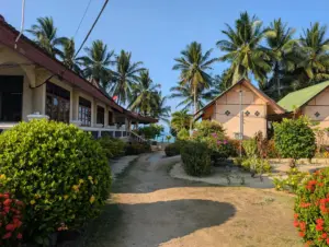Lolita Bungalows, Maenam Beach, Koh Samui, Thailand, 14.04.2026